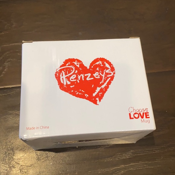 Penzy's Choose Love multi color heart design mug - Picture 3 of 7